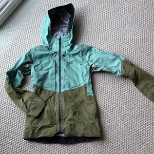 TREW Stella Women's Gore Tex Aqua and Olive Ski Jacket